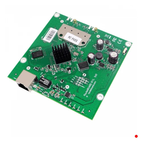 MikroTik 5GHZ 2X2 2-MMCX 1-100-POE/8-30V 600MHZ L3 26DBM 105X105MM | RB911-5HND